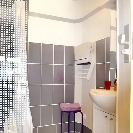 Maison Charmante A Avec Piscine Partagee *