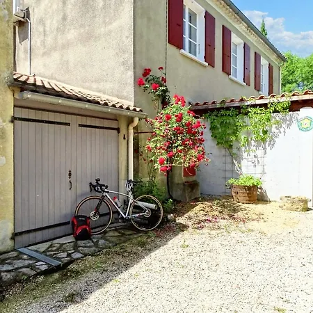 Maison Charmante A Avec Piscine Partagee Feriehus *