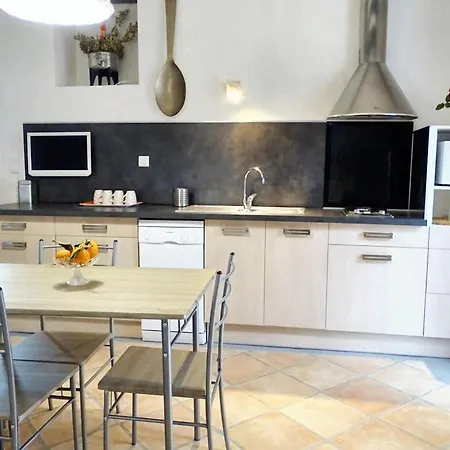 Maison Charmante A Avec Piscine Partagee Cardet